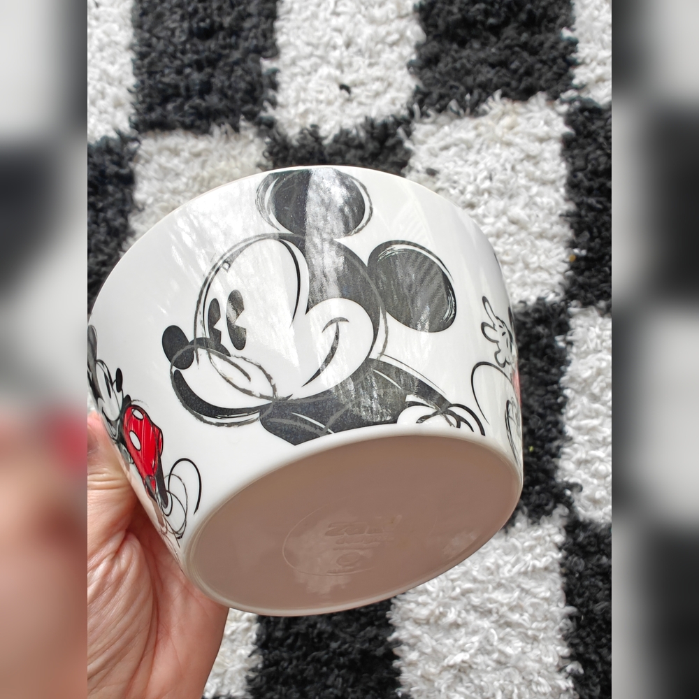 Hurry! Store Close Next Week!! Disney Mickey Mouse Plastic Bowl